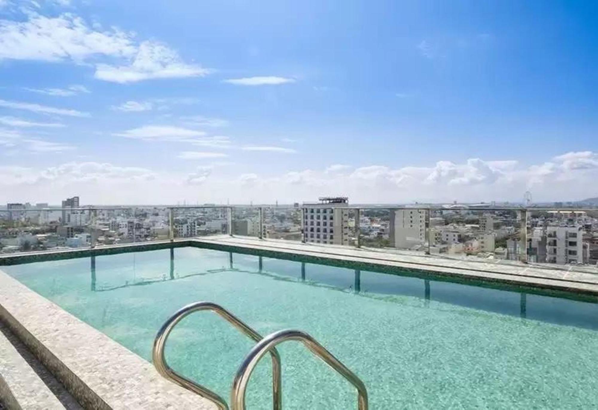 Palazzo Luxury Hotel Дананг Екстериор снимка