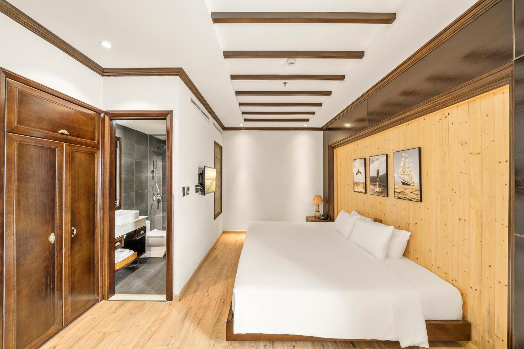Palazzo Luxury Hotel Дананг Екстериор снимка